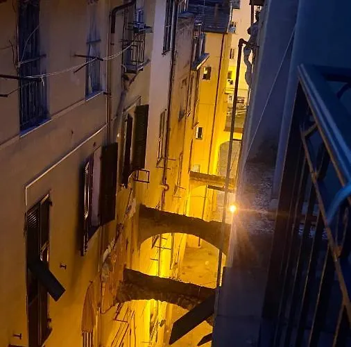 Nyaraló I Tetti Di Via Corradi San Remo